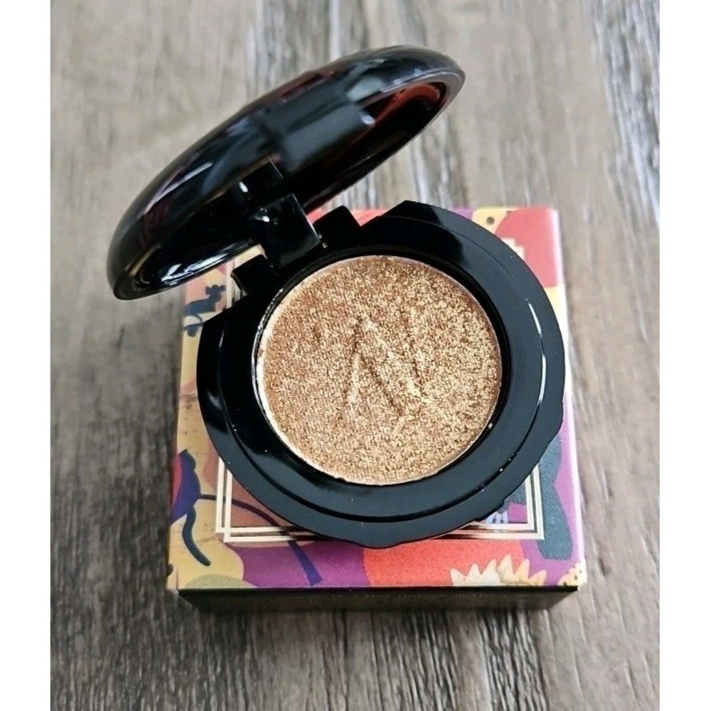 NEW! Nomad Cartagena Magica Intense Eyeshadow ~ Sample Size